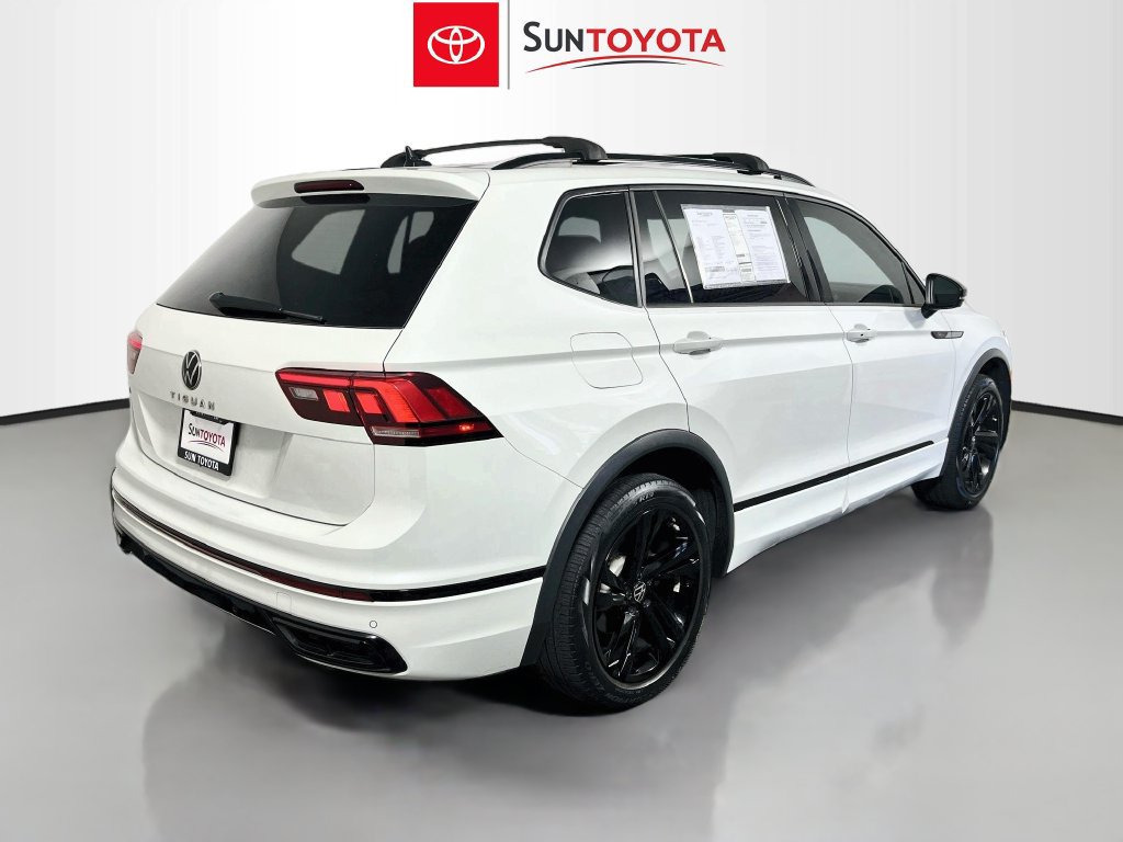 Used 2023 Volkswagen Tiguan SE R-Line FWD image 3