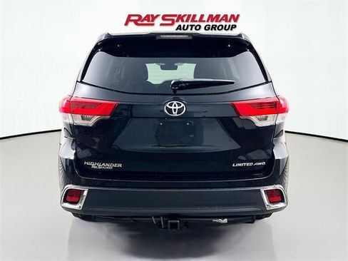 Used 2017 Toyota Highlander Limited image 6