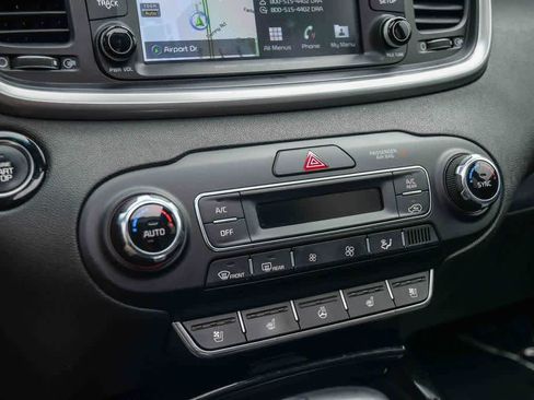 Used 2019 Kia Sorento SX FWD image 21