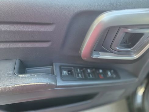 Used 2014 Honda Ridgeline SE image 17