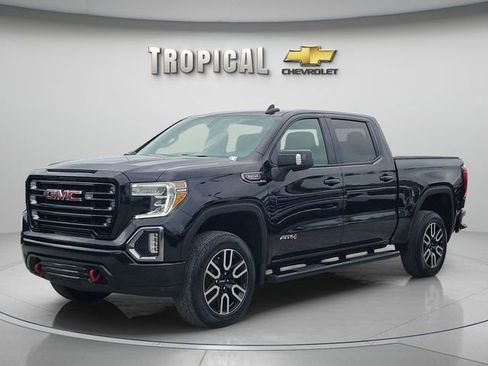 Used 2022 GMC Sierra 1500 AT4 AWD/4WD image 1