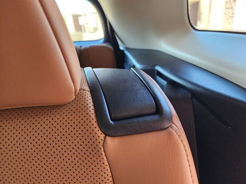 Used 2022 Lexus RX 350L w/ Premium Package image 88