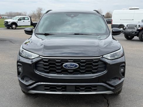 Used 2024 Ford Escape ST-Line Select w/ Tech Pack #1 AWD/4WD image 3
