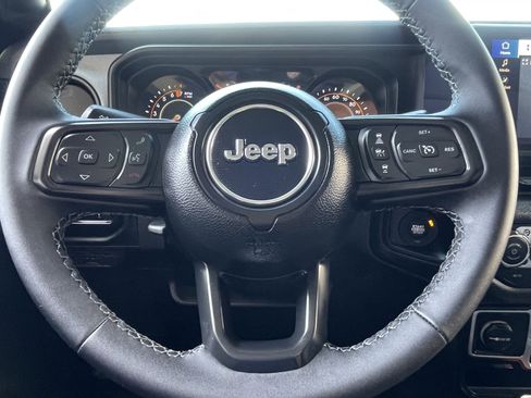 New 2026 Jeep Gladiator Sport AWD/4WD image 36