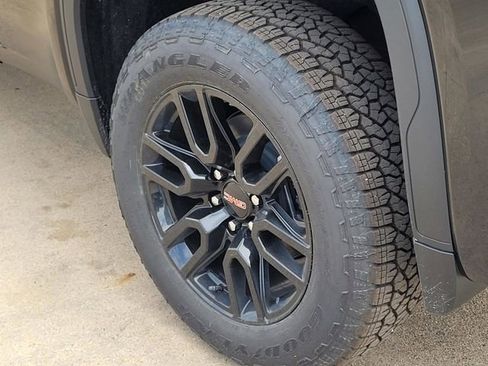 New 2026 GMC Sierra 1500 Elevation image 7