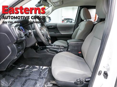 Used 2022 Toyota Tacoma SR image 14