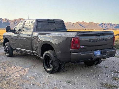 Used 2026 RAM 3500 Laramie AWD/4WD image 4