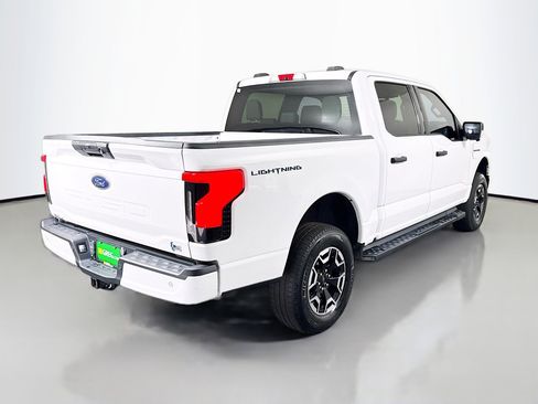 Used 2023 Ford F150 Lightning XLT image 10