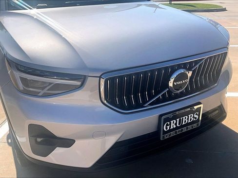 Certified 2024 Volvo XC40 B5 Plus w/ Protection Package Premier AWD/4WD image 39