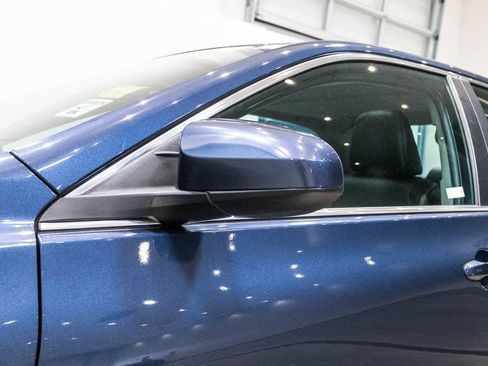 Used 2016 Toyota Camry XLE FWD image 12