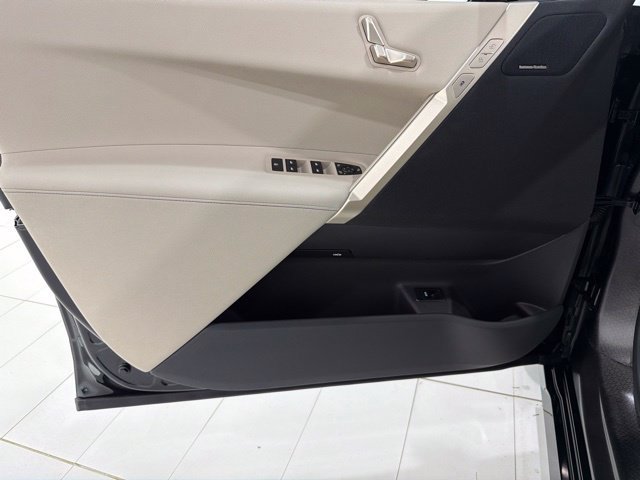 Certified 2024 BMW iX xDrive50 w/ Sport Package AWD/4WD image 10