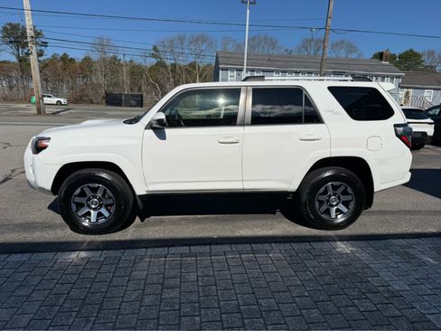 Used 2018 Toyota 4Runner TRD Off-Road image 5