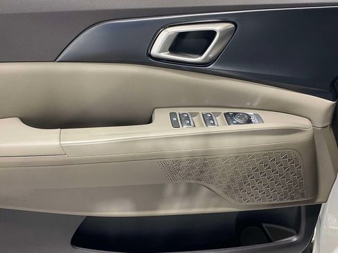 New 2026 Kia Carnival FWD image 17