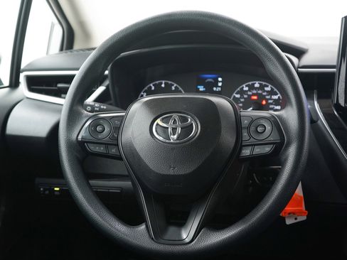 Used 2025 Toyota Corolla LE FWD image 16