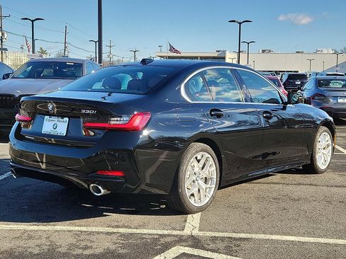 Used 2025 BMW 330i xDrive Sedan w/ Convenience Package image 6