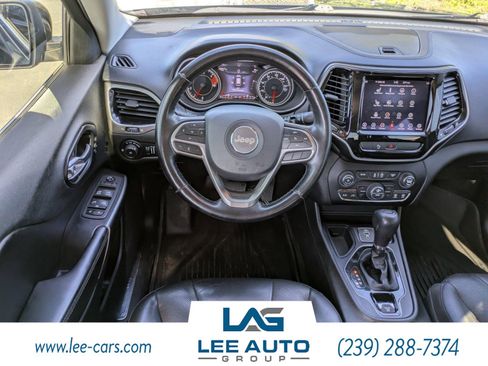 Used 2019 Jeep Cherokee Limited image 14