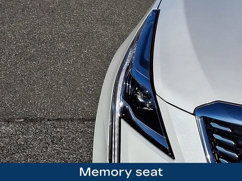 Used 2025 Cadillac XT5 Premium Luxury image 12