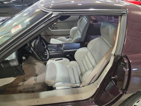 Used 1992 Chevrolet Corvette Coupe image 17