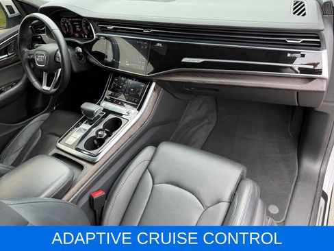 Used 2019 Audi Q8 Prestige w/ Luxury Package AWD/4WD image 25
