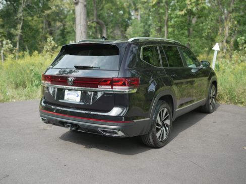 Used 2025 Volkswagen Atlas SEL image 8