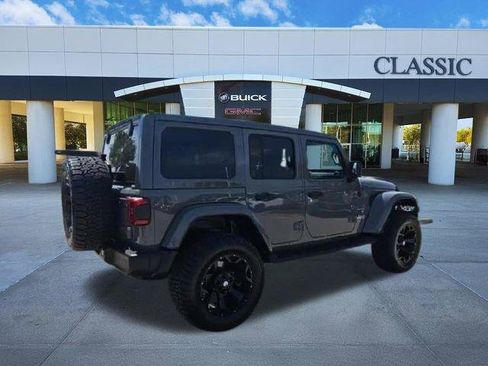 Used 2023 Jeep Wrangler Unlimited Sahara AWD/4WD image 8
