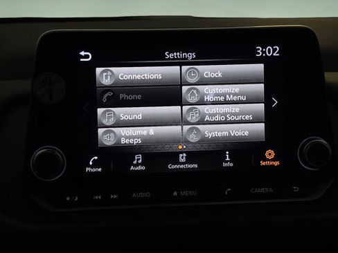 Used 2024 Nissan Rogue S AWD/4WD image 11
