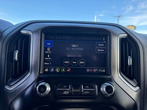 Used 2023 GMC Sierra 2500 Denali w/ Denali Ultimate Package AWD/4WD image 24