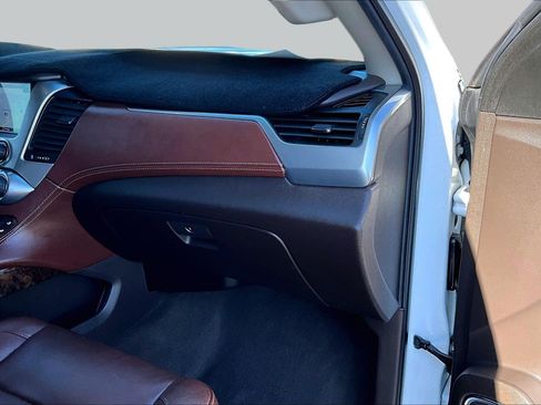 Used 2019 Chevrolet Tahoe Premier AWD/4WD image 15