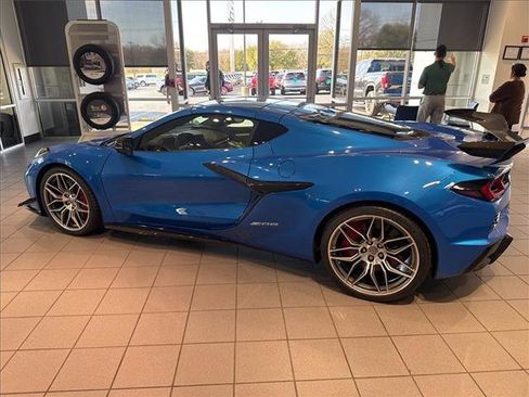 Used 2024 Chevrolet Corvette Z06 w/ Chrome Exterior Badge Package image 13