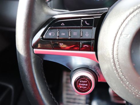 Used 2023 Maserati Grecale GT image 31