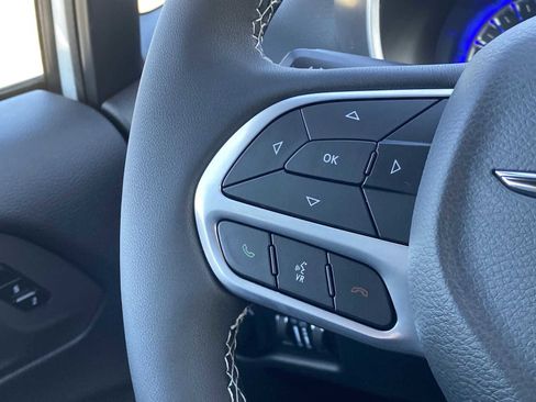 New 2026 Chrysler Pacifica Select AWD/4WD image 30