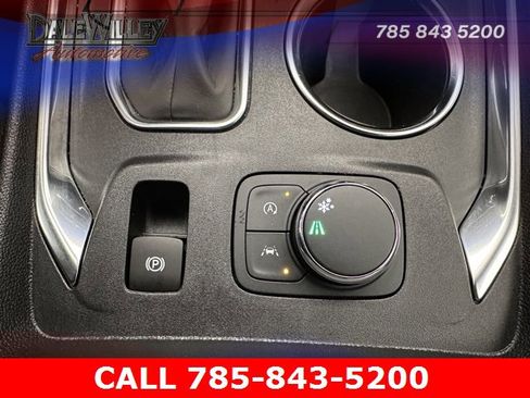 Certified 2023 Chevrolet Traverse LT image 15