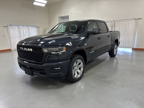 New 2026 RAM 1500 4x4 Crew Cab image 4