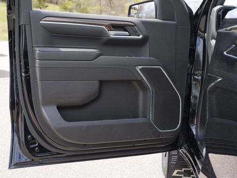 Used 2024 Chevrolet Silverado 1500 RST AWD/4WD image 14