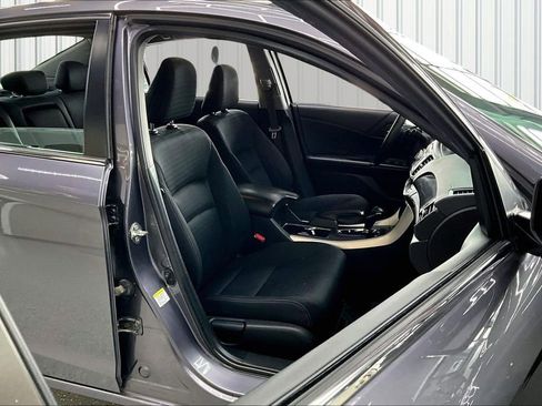 Used 2015 Honda Accord Sport image 28