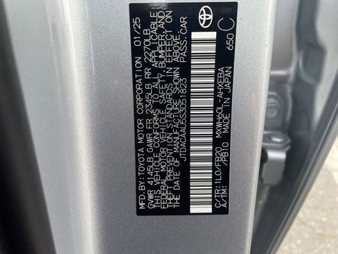 Used 2025 Toyota Prius LE image 28