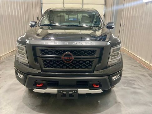 Used 2023 Nissan Titan PRO-4X w/ Pro-4x Convenience Package AWD/4WD image 5