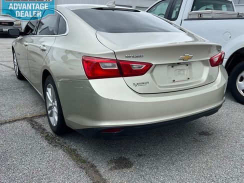 Used 2016 Chevrolet Malibu LT FWD image 4