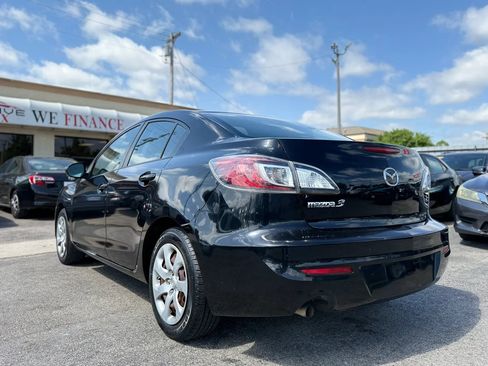 Used 2013 MAZDA MAZDA3 i SV FWD image 5