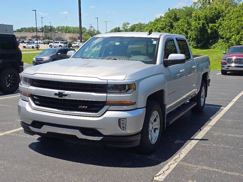 Used 2018 Chevrolet Silverado 1500 LT w/ All Star Edition AWD/4WD image 10