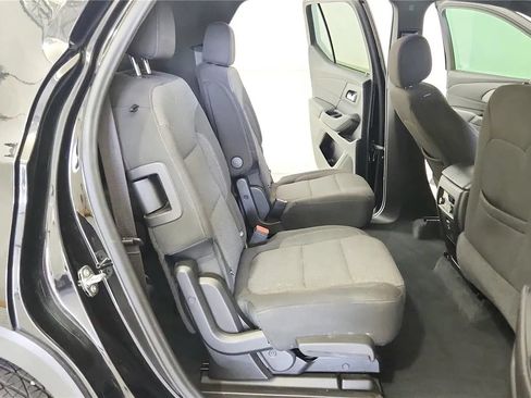Used 2023 Chevrolet Traverse LT FWD image 38