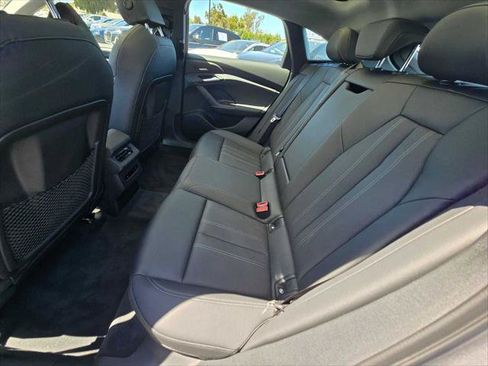 Used 2025 Audi A6 e-tron Prestige RWD image 17