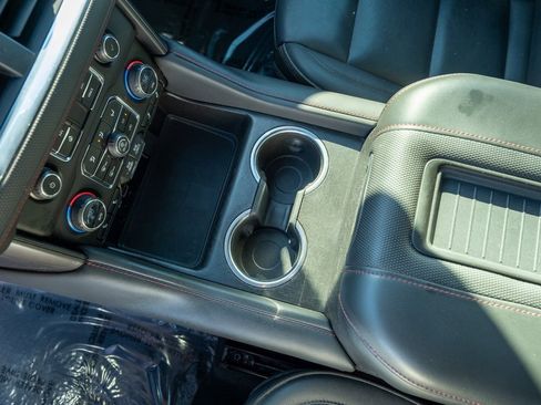 Used 2023 Chevrolet Suburban RST image 19