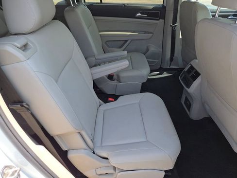 Used 2019 Volkswagen Atlas SEL R-Line AWD/4WD image 32