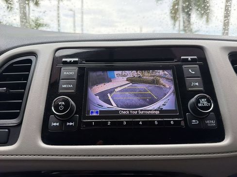 Certified 2021 Honda HR-V LX image 35