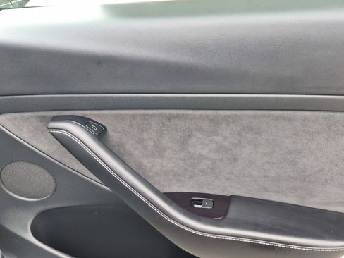 Used 2023 Tesla Model 3 Standard Range RWD image 8
