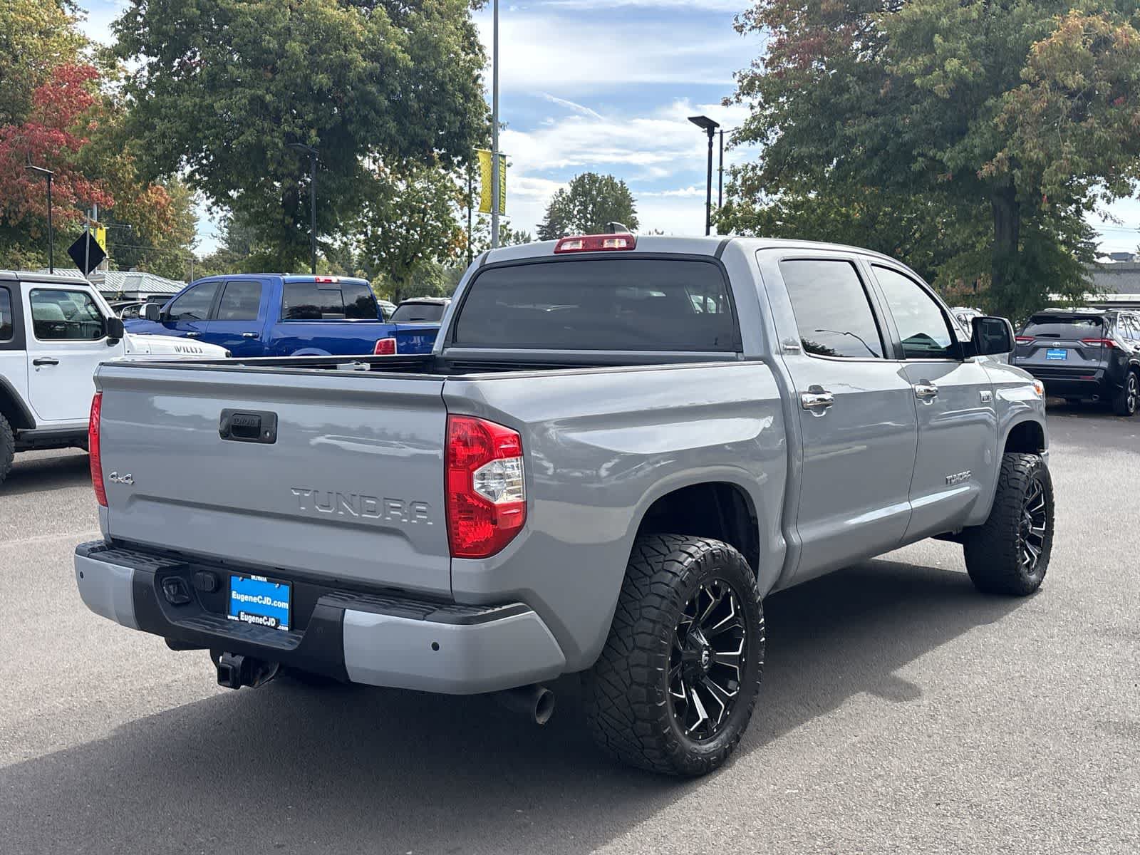 Used 2020 Toyota Tundra Limited w/ Limited Premium Package AWD/4WD image 5