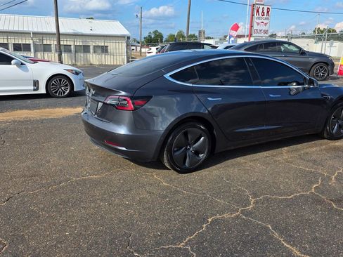 Used 2019 Tesla Model 3 image 6