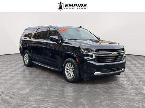 Used 2023 Chevrolet Suburban LT image 1