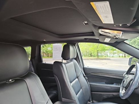 Used 2020 Jeep Grand Cherokee Limited AWD/4WD image 11